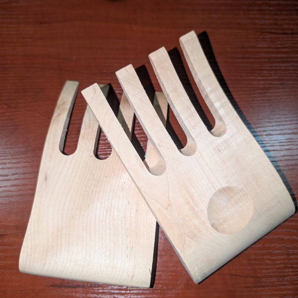 Wooden Salad Claws